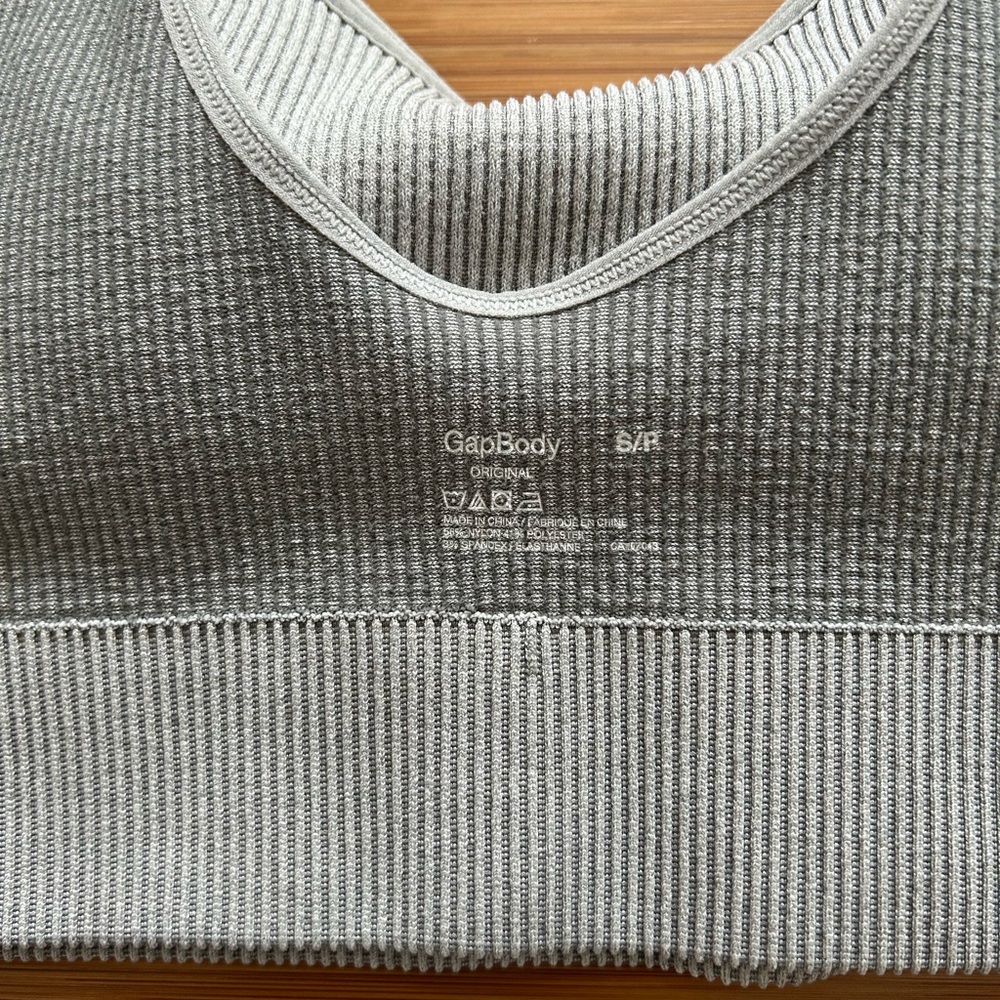 GAP Gray Ribbed Sports Bra - Picture 3 of 10